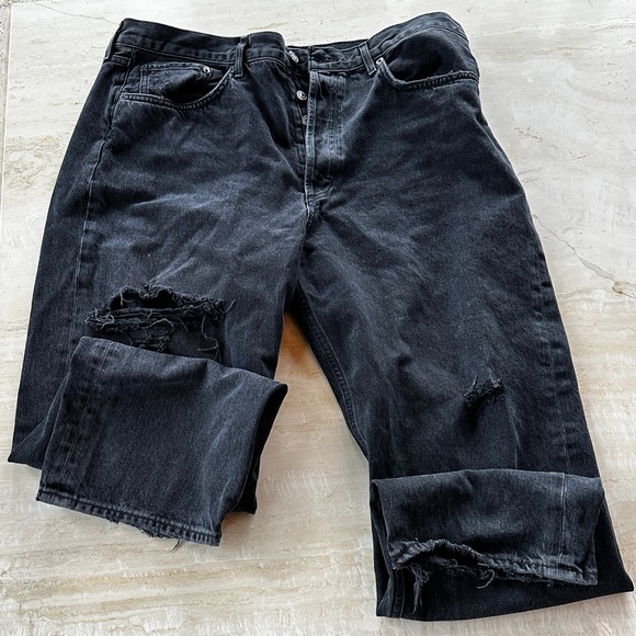 AGOLDE 90s‎ crop distressed denim in shutter. - Picture 10 of 13